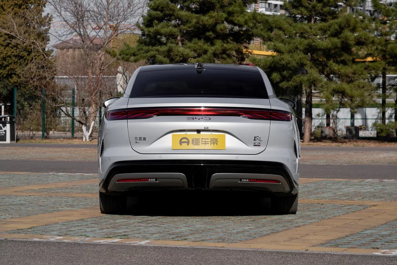 BYD Han L EV 2025
