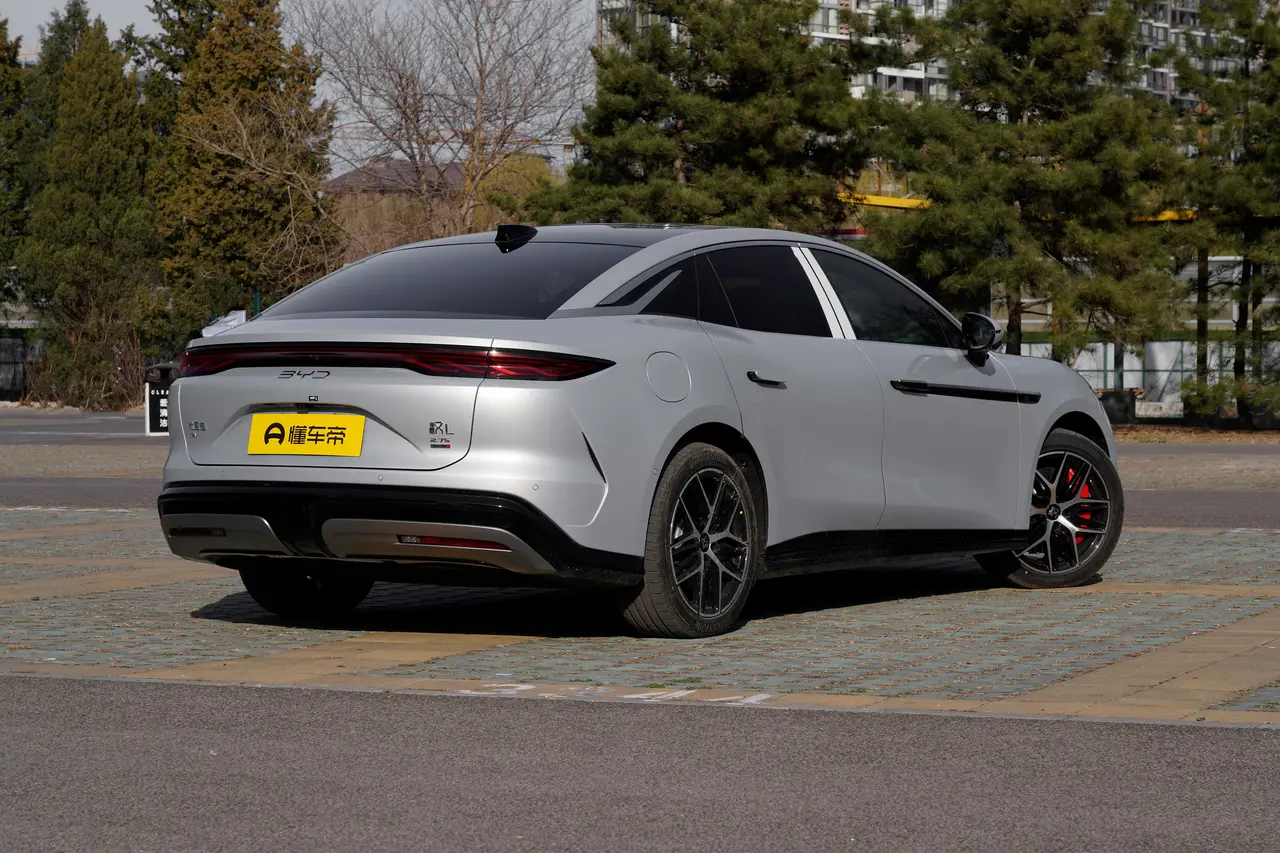 BYD Han L EV 2025