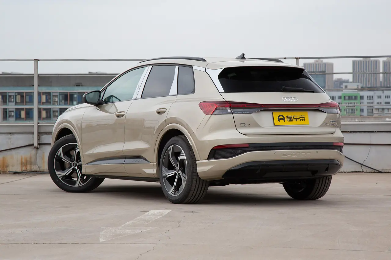 Audi Q4 e-tron 2024