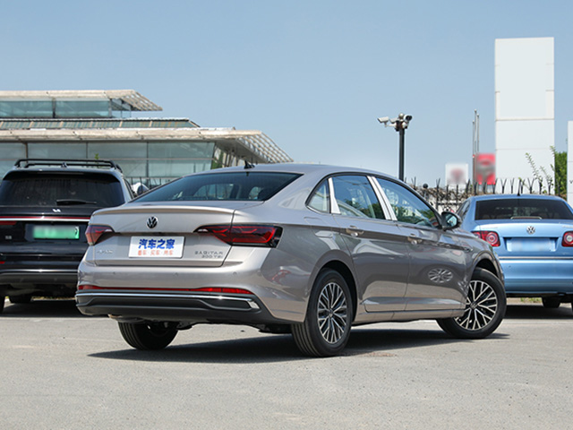 Volkswagen Sagitar 2022