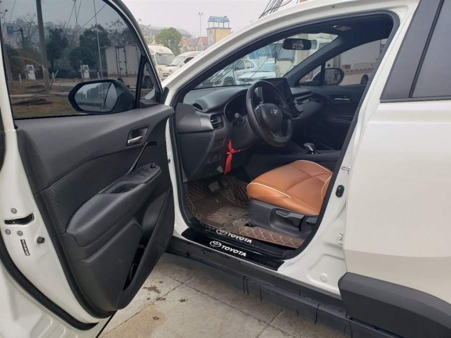 Toyota C-HR EV 2021
