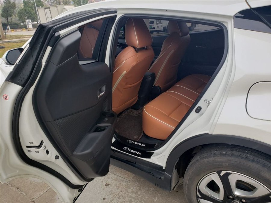 Toyota C-HR EV 2021