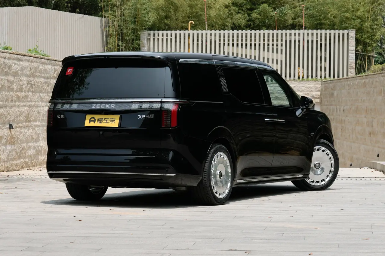 Zeekr 009 2024