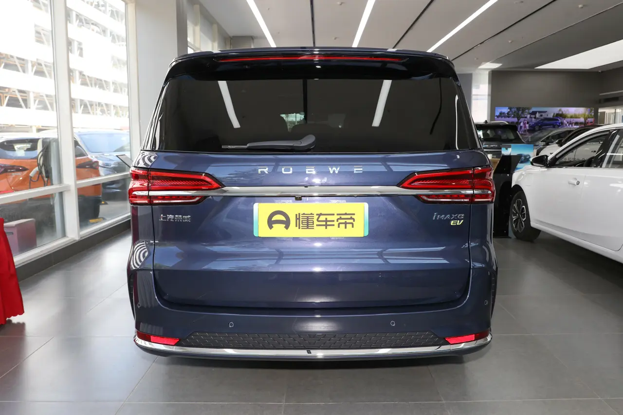 Roewe IMAX8 EV 2022