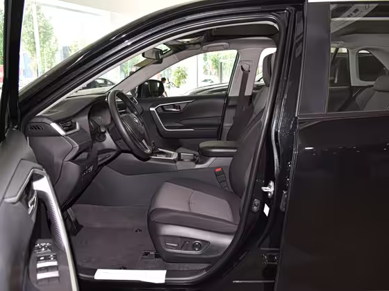 Toyota RAV4 2025