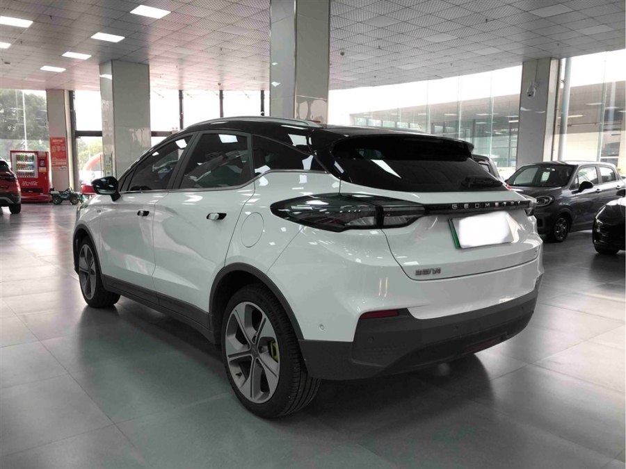 Geely Geometry C 2021
