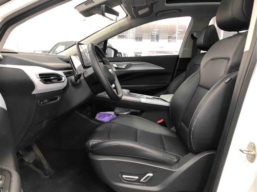 Geely Geometry C 2021