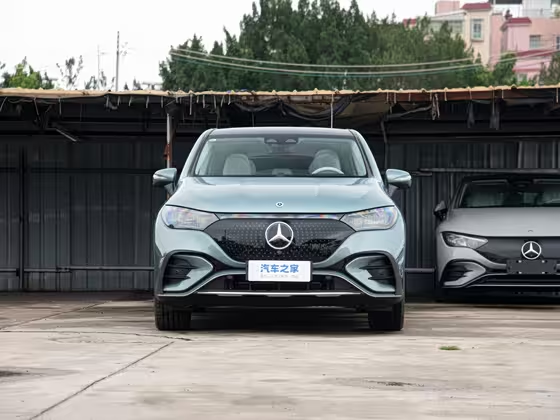 Mercedes EQE SUV 2023