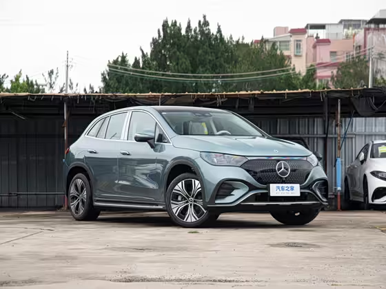 Mercedes EQE SUV 2023