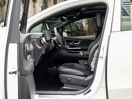 Mercedes EQE SUV 2023