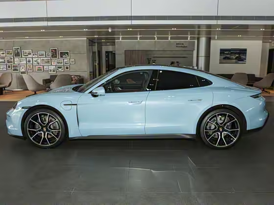 Porsche Taycan 2025