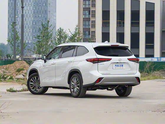 Toyota Highlander 2025