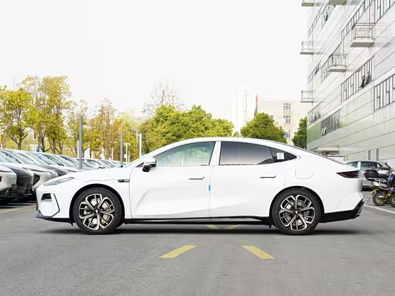 Geely Galaxy E8 2025