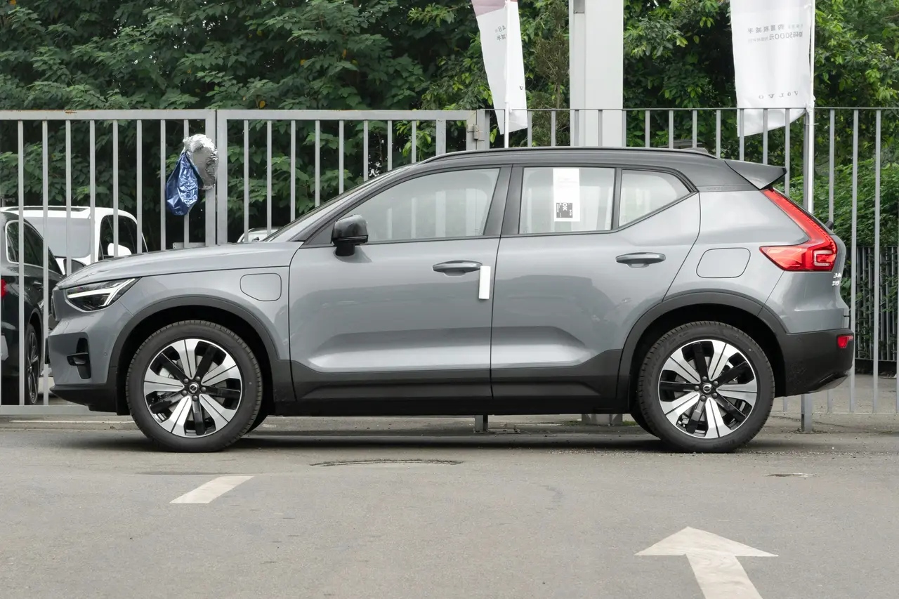Volvo XC40 Recharge 2024