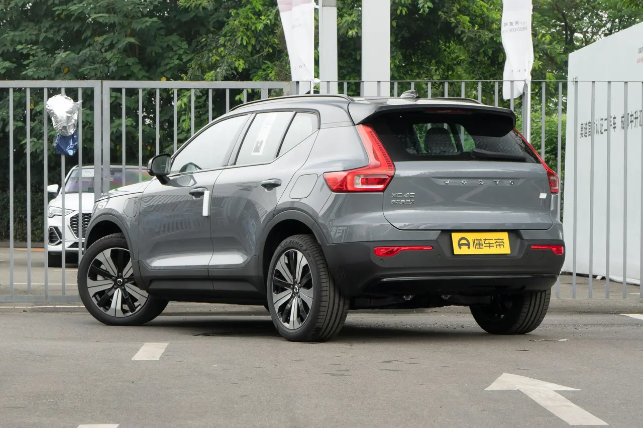 Volvo XC40 Recharge 2024