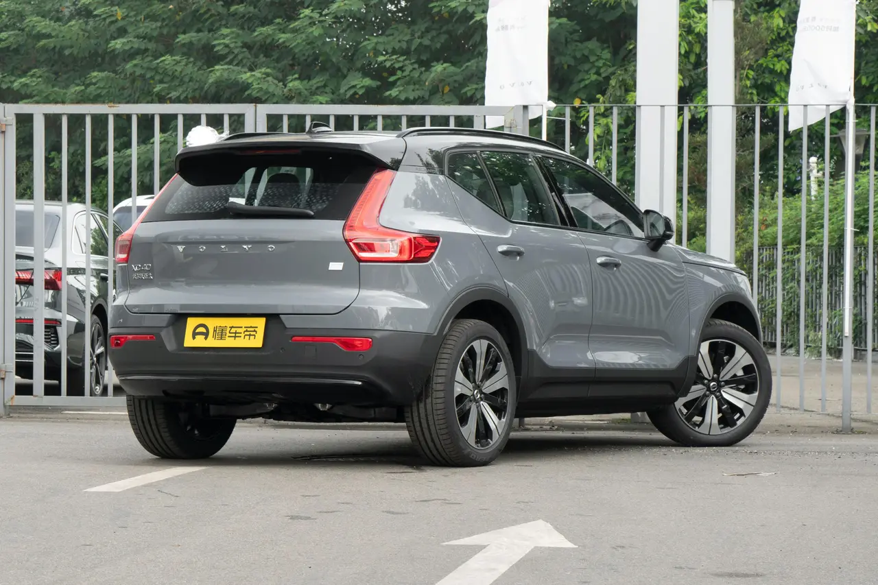 Volvo XC40 Recharge 2024