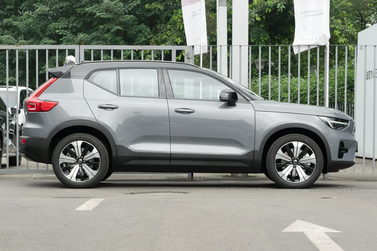 Volvo XC40 Recharge 2024