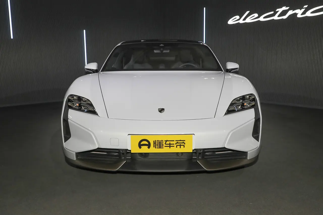 Porsche Taycan 2022