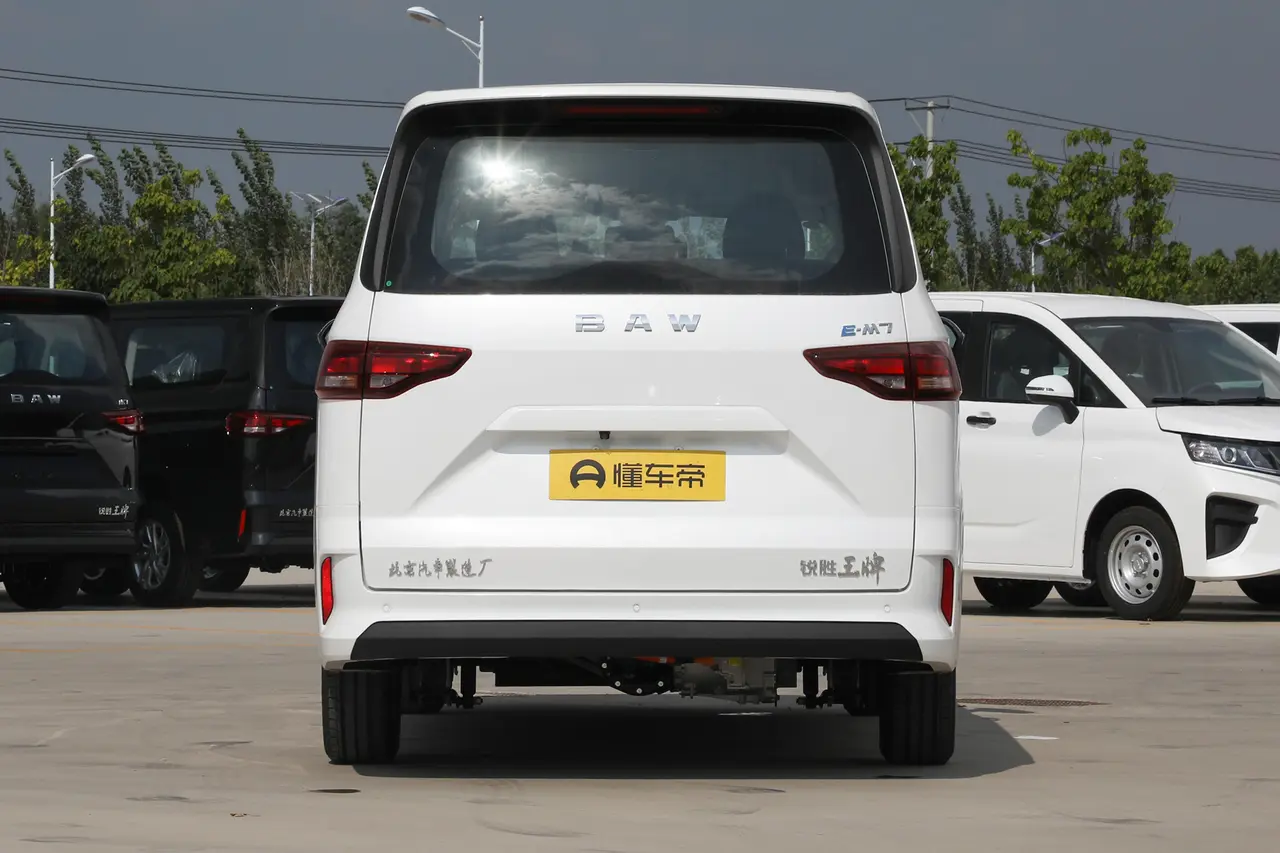 BAW M7 EV 2025