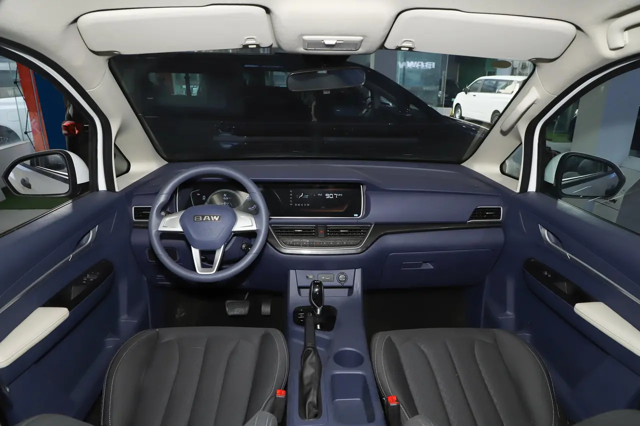 BAW M7 EV 2025