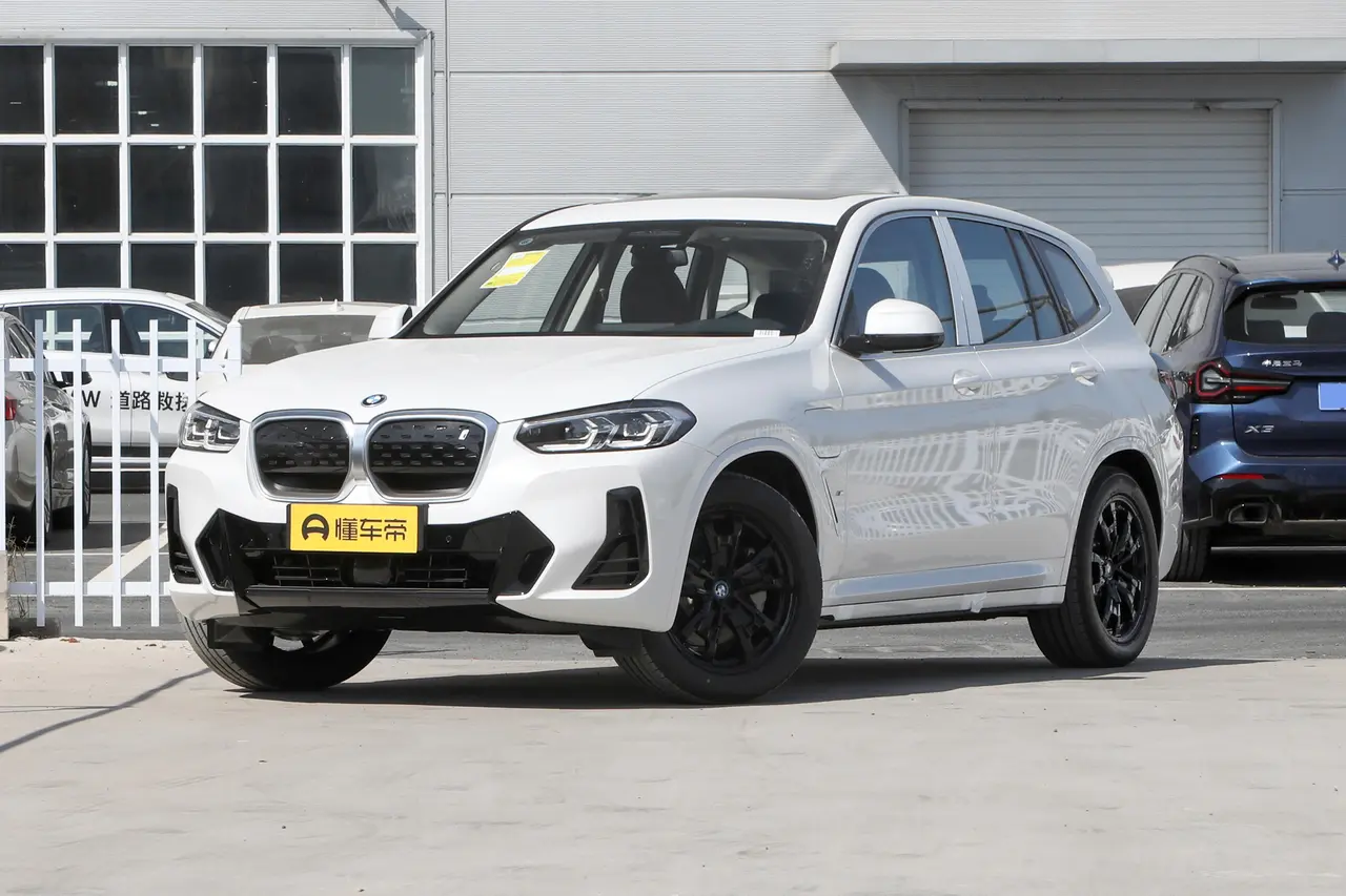 BMW iX 2023