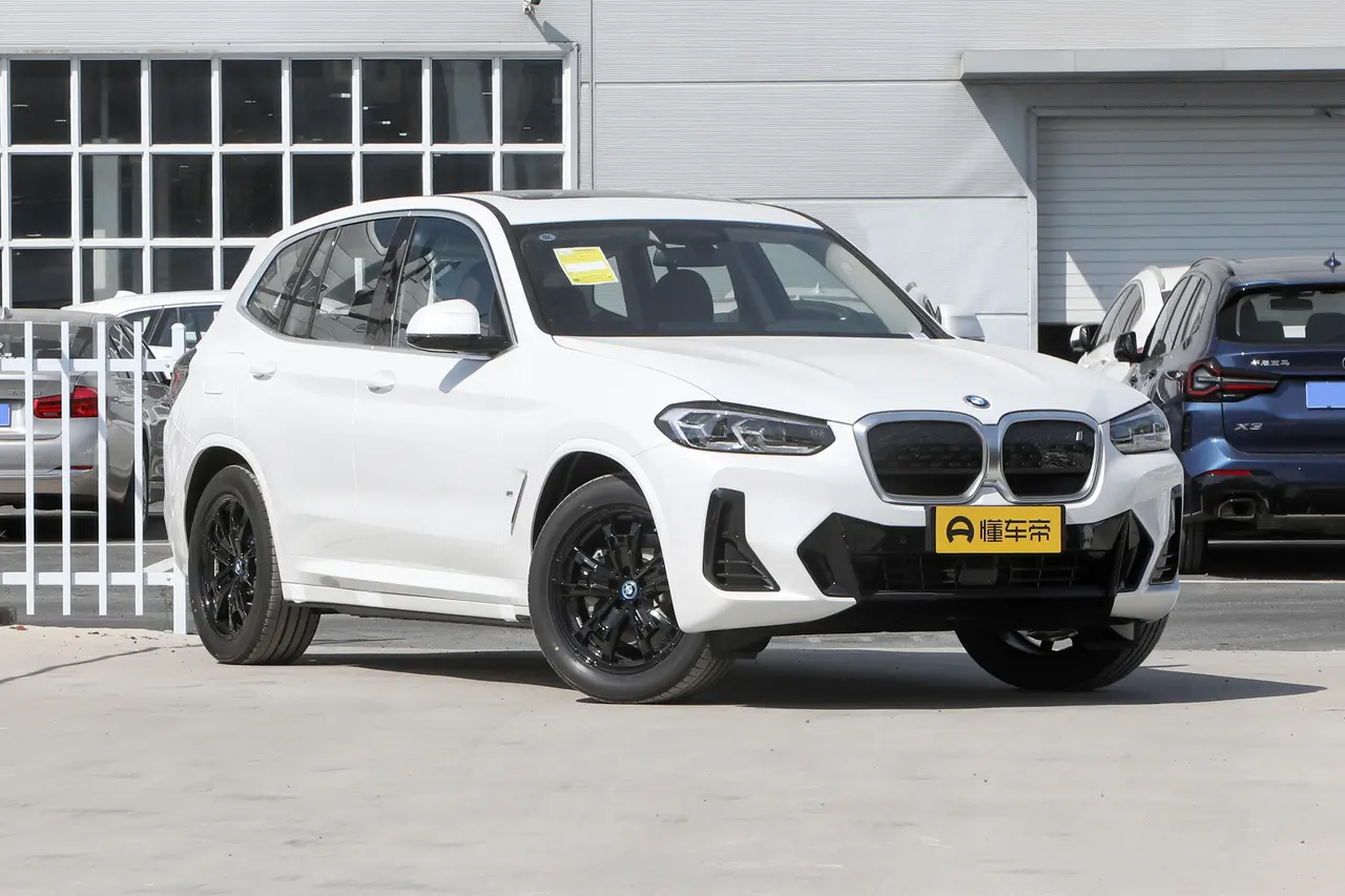 BMW iX 2023