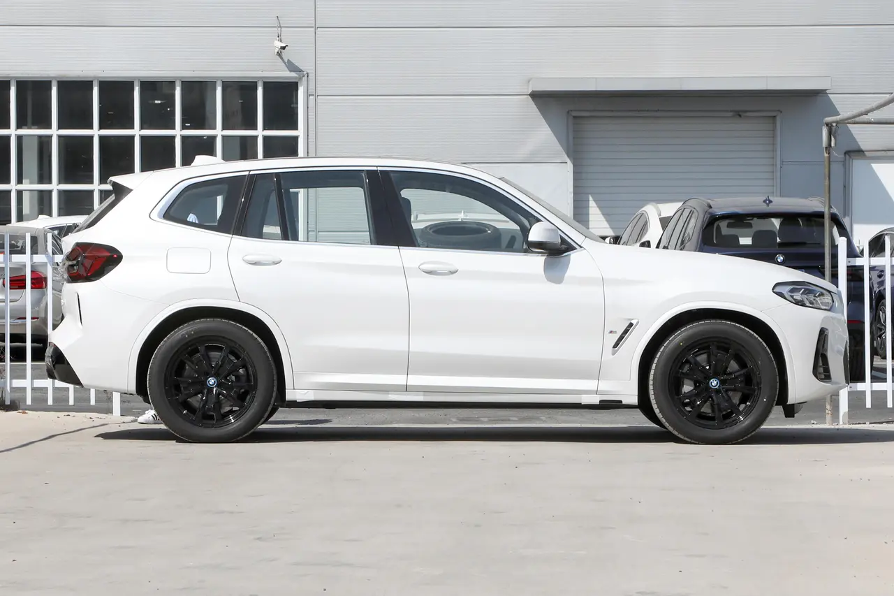 BMW iX 2023