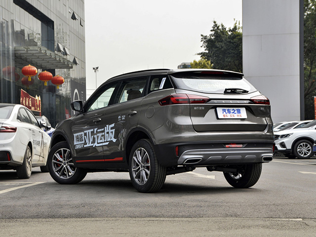 Geely Atlas 2021