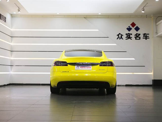 Tesla Model S 2020