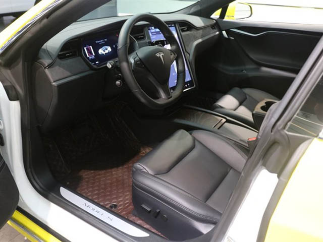 Tesla Model S 2020