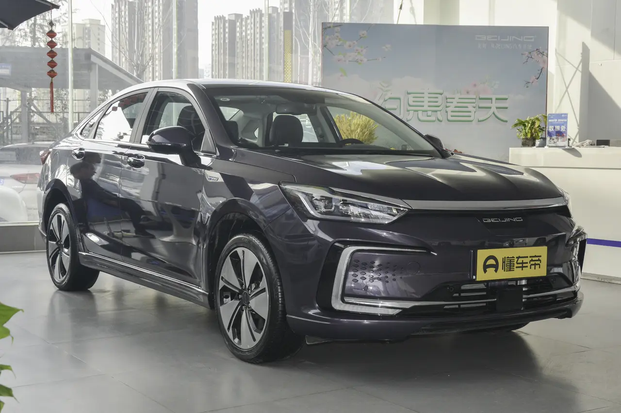 Beijing EU7 2022