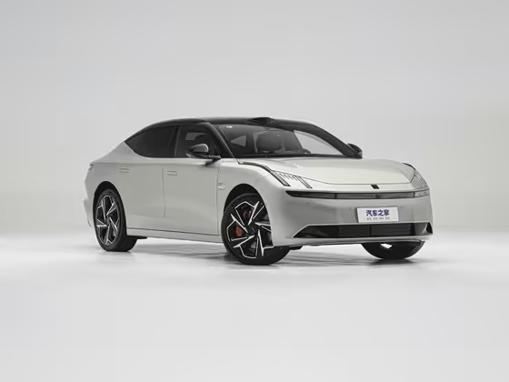 Lynk &amp; Co Z10 2024