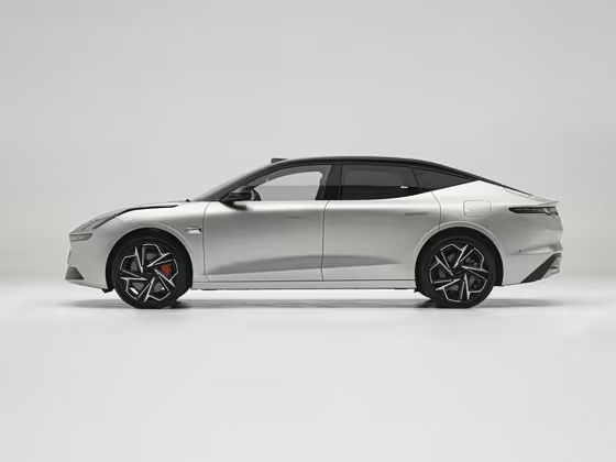 Lynk &amp; Co Z10 2024