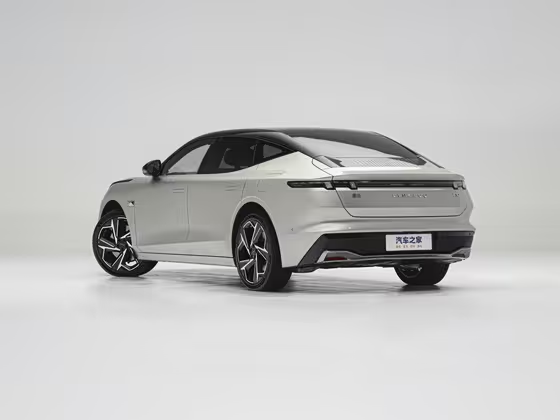 Lynk &amp; Co Z10 2024