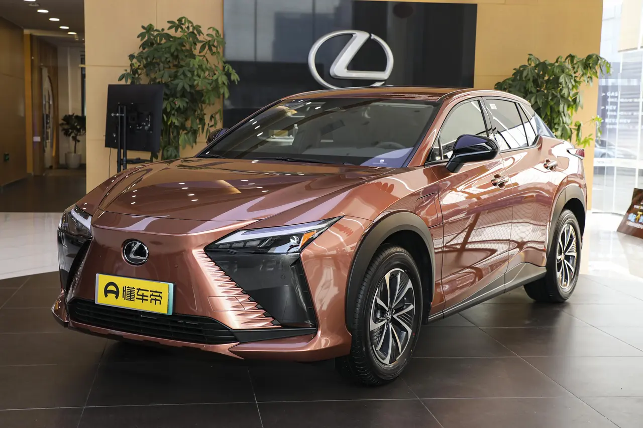 Lexus RZ 2023