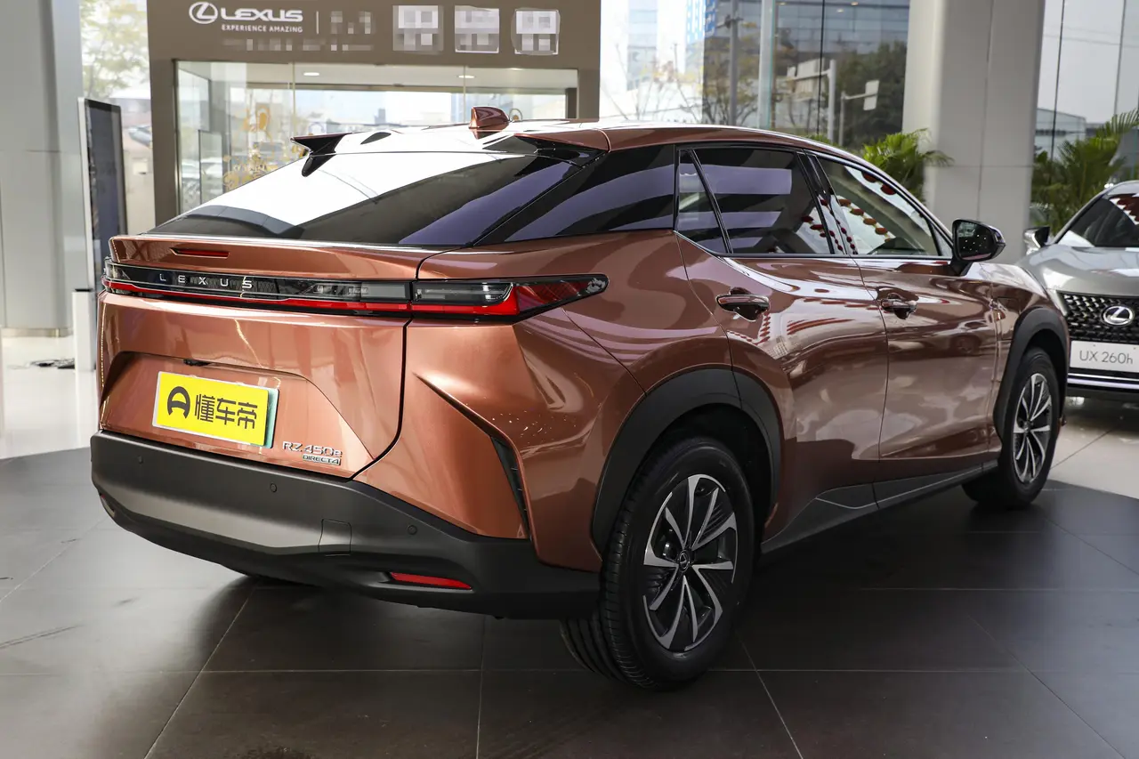 Lexus RZ 2023