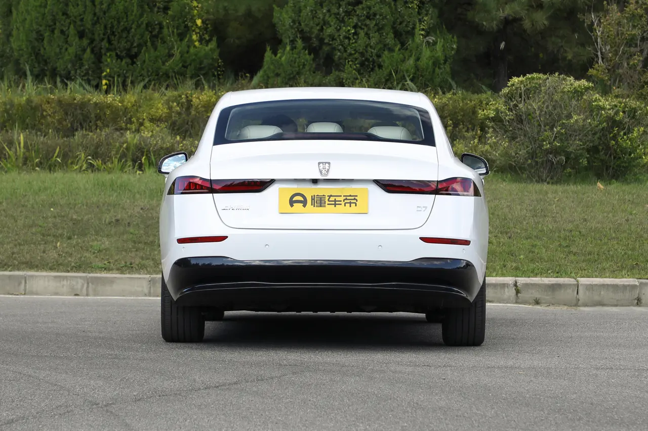 Roewe D7 EV 2023