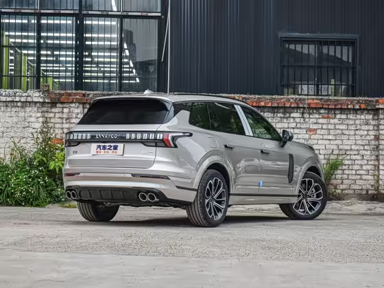 Lynk &amp; Co 09 EM-P 2021