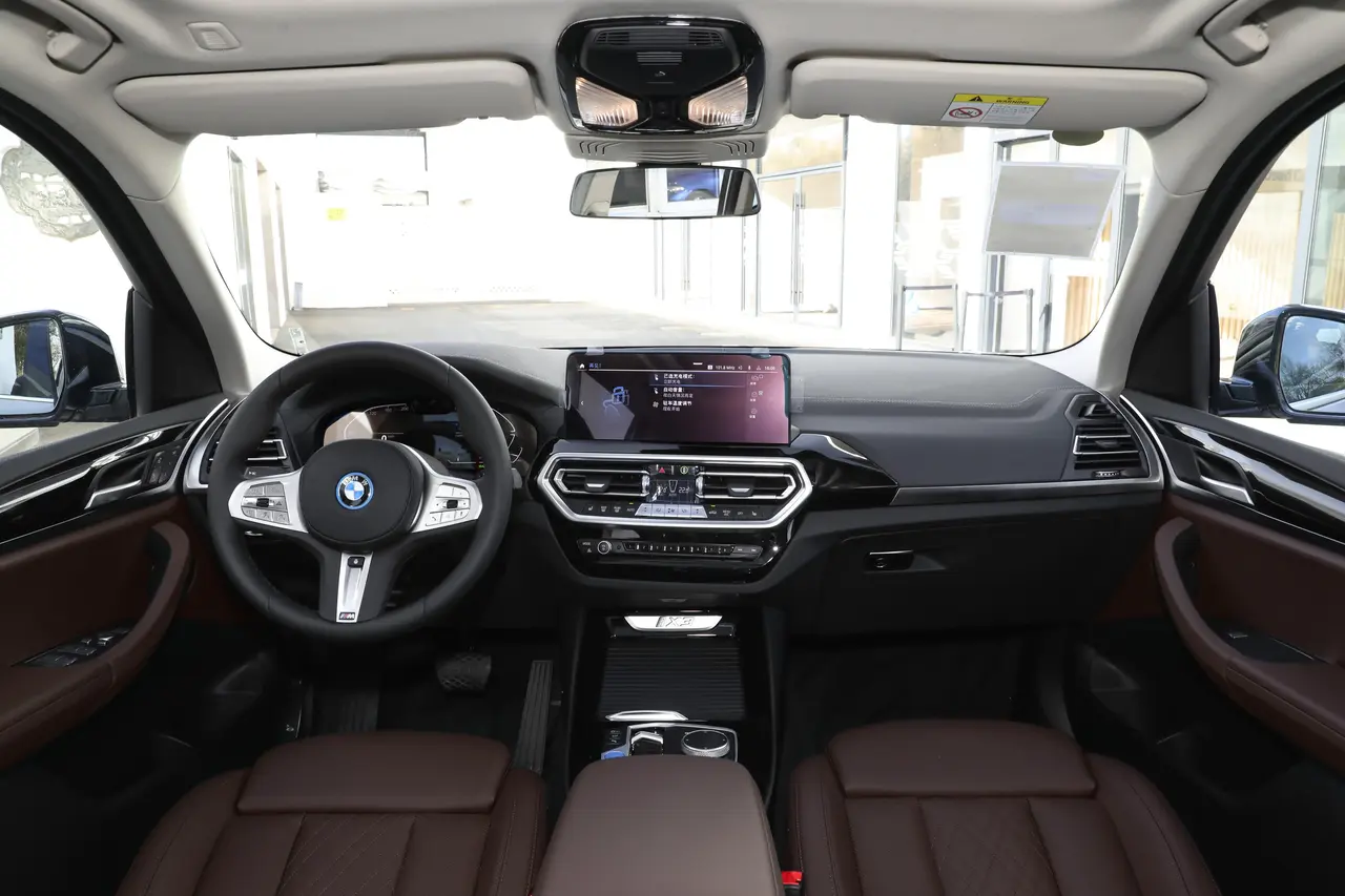 BMW iX3 2024