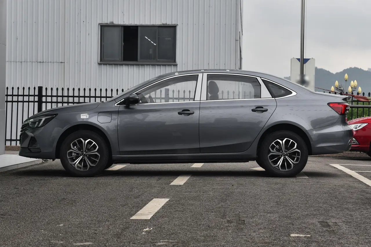 Roewe I6 Max EV 2022