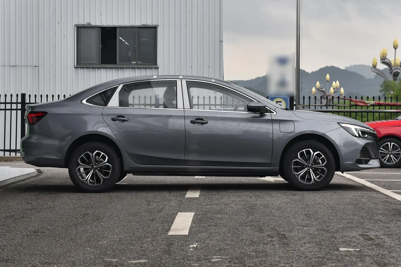 Roewe I6 Max EV 2022