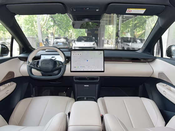 Lynk &amp; Co Z20 2025