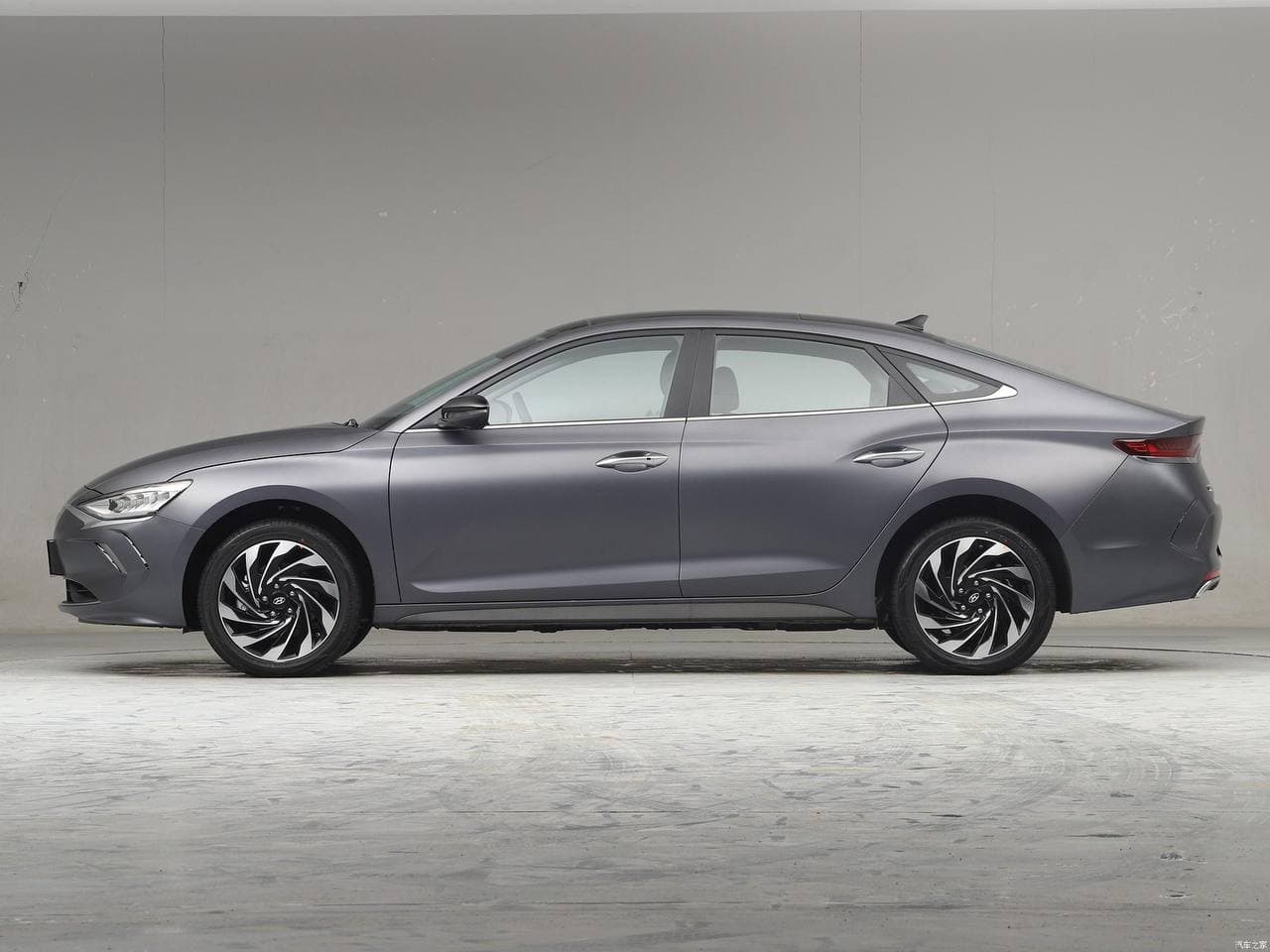 Hyundai Lafesta 2021