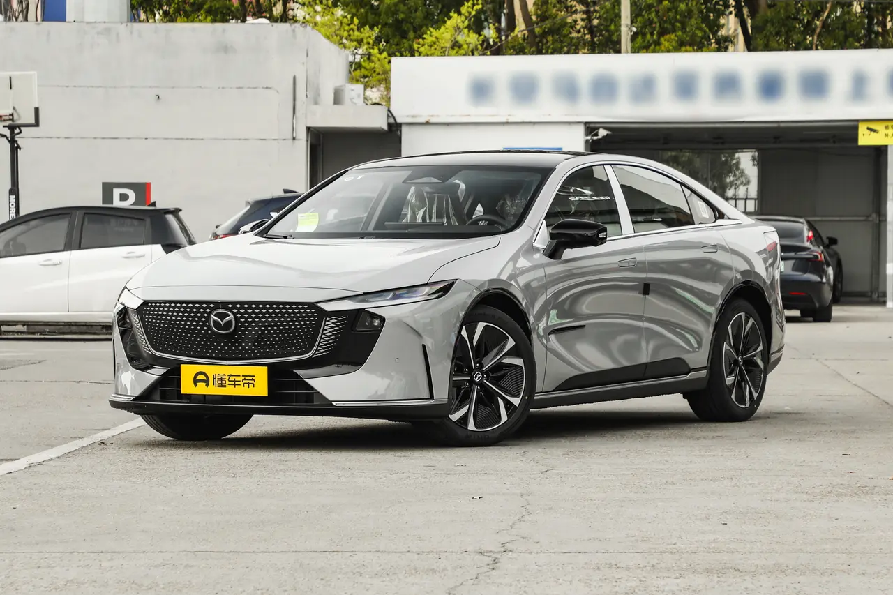 Mazda EZ-6 2024