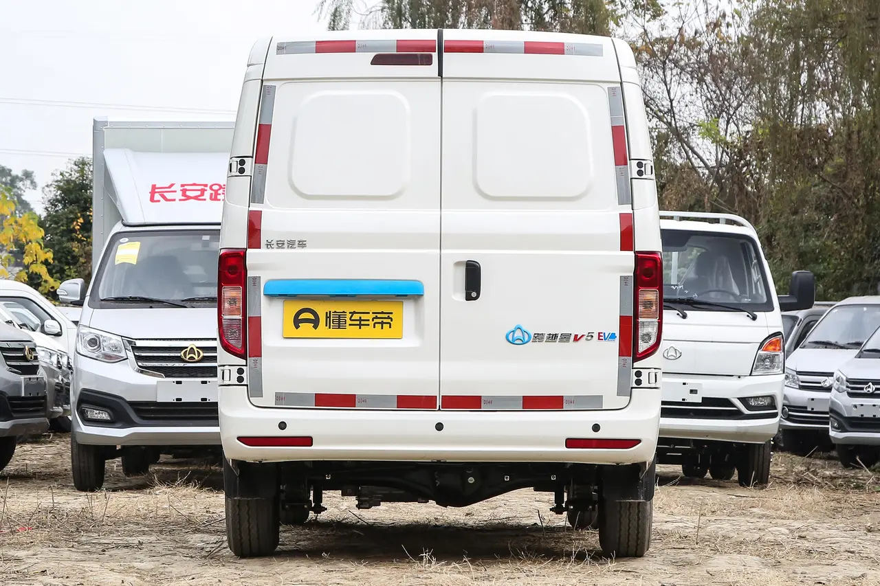 Changan Kuayue V5 EV 2024