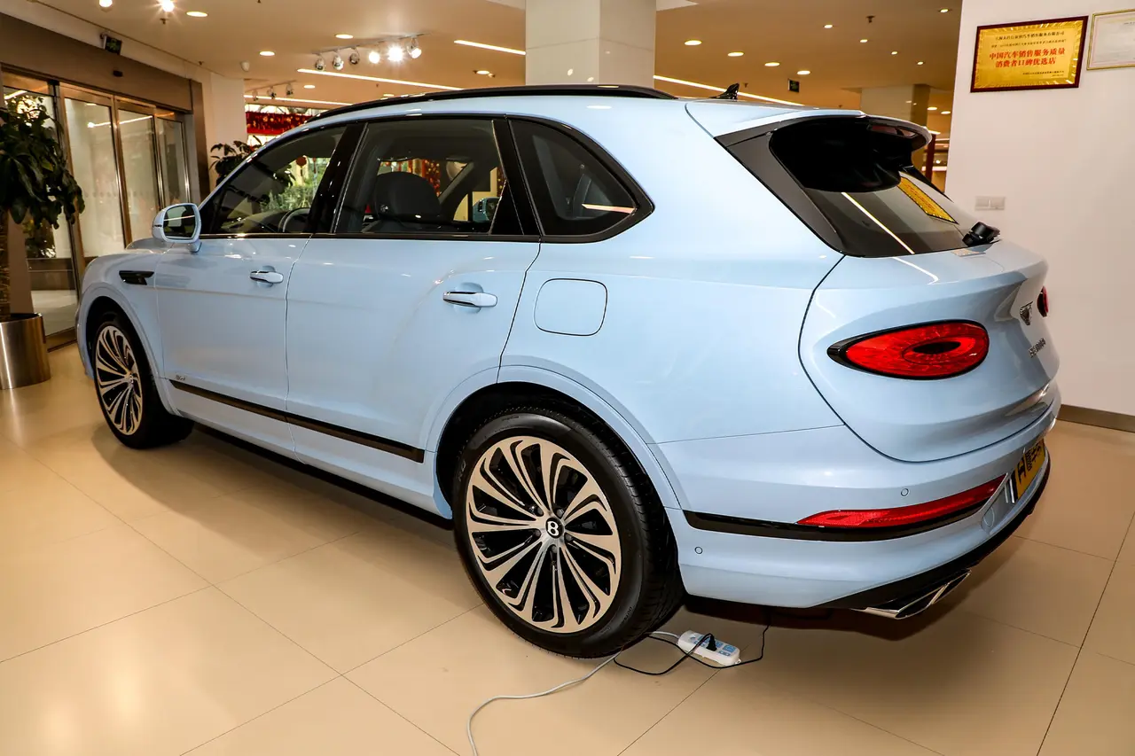 Bentley Bentayga PHEV 2024