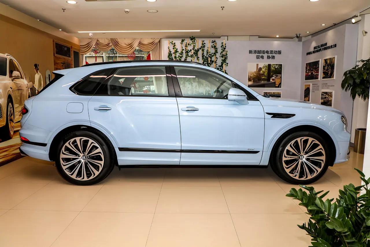 Bentley Bentayga PHEV 2024