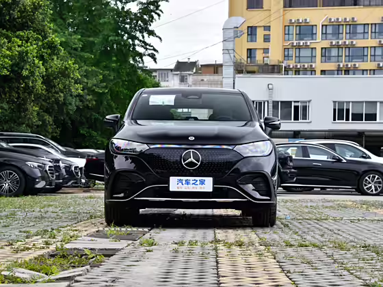 Mercedes EQE SUV 2024