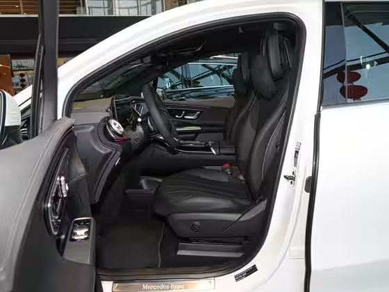 Mercedes EQE SUV 2024