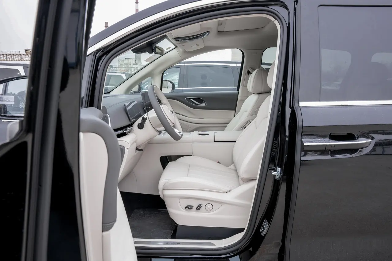 Voyah Dreamer EV 2025